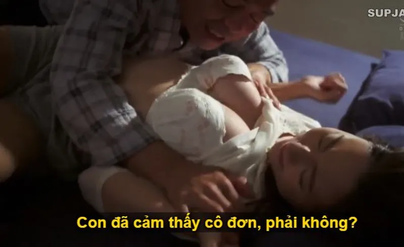 Nhìn con trai mải miết lao vào việc, để vợ nó cô quạnh lẻ loi, bố chồng bất chấp tất cả lao vào "trả bài" cho con dâu.